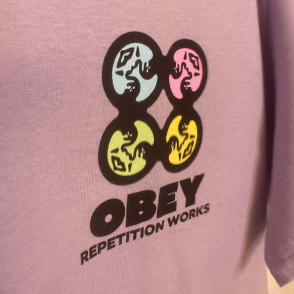 Large purple redemption works obey t shirt. 100% cotton and it is in brand new. - Picture 3 of 6